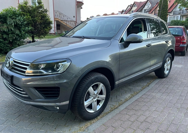 Volkswagen Touareg cena 79900 przebieg: 250000, rok produkcji 2015 z Trzebnica małe 631